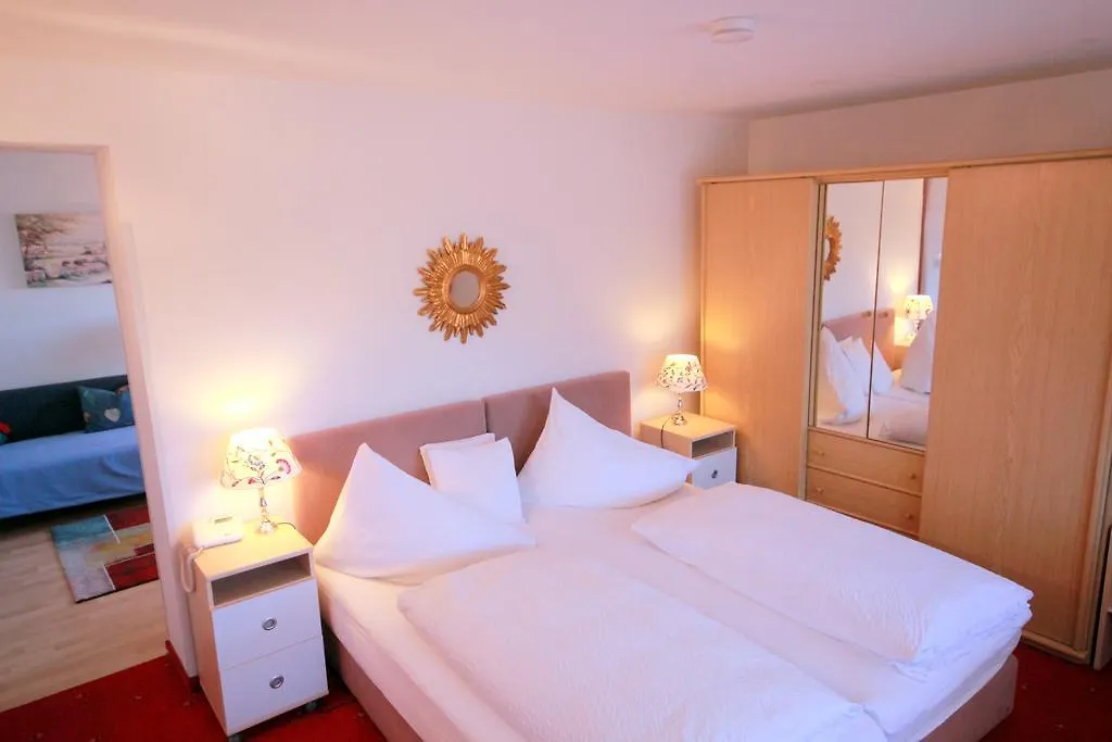 Hotel Sonnenhof - Bed & Breakfast & Appartements Innsbruck Austria